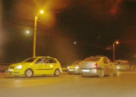 Băută bine, a povestit că a sărit dintr-un portbagaj, pe pod